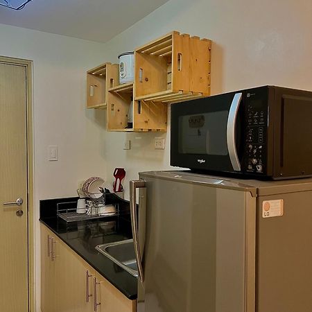 טגאיטאי The Pallet House, Wind Residences Tagaytay מראה חיצוני תמונה